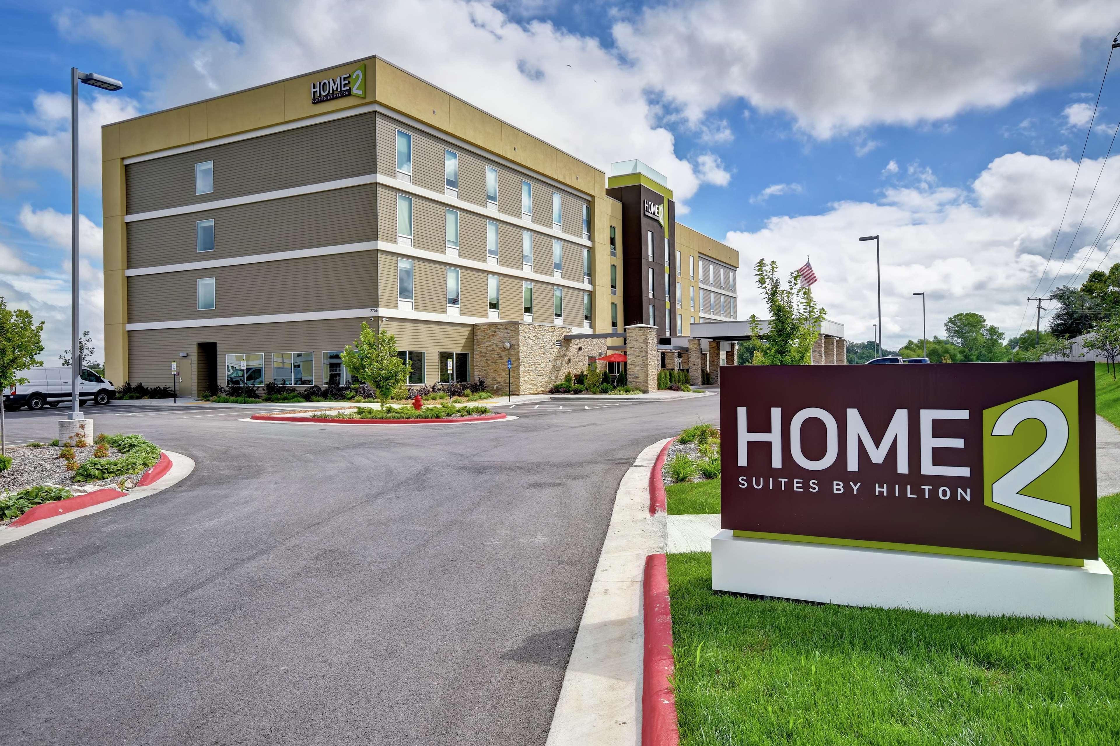 Home2 Suites By Hilton Springfield North Экстерьер фото